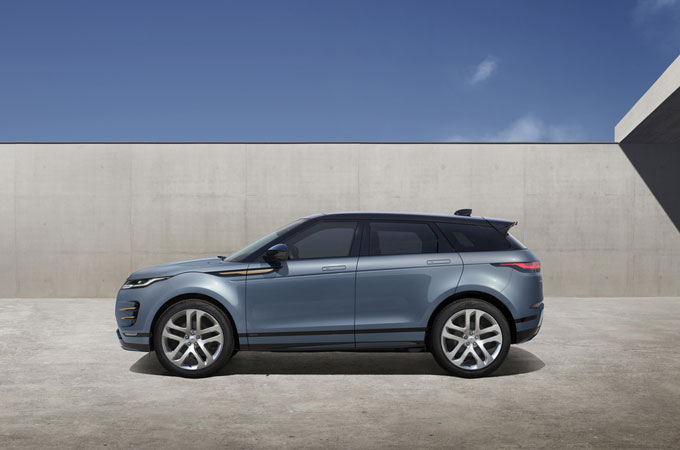 NEW RANGE ROVER EVOQUE WINS BEST SUV/CROSSOVER AT 2019 WOMEN’S WORLD CAR OF THE YEAR AWARDS